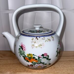 Japan 1983 Porcelain Teapot FP Handpainted